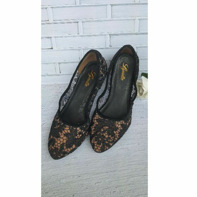 lynelle lace shoes size 36 hitam