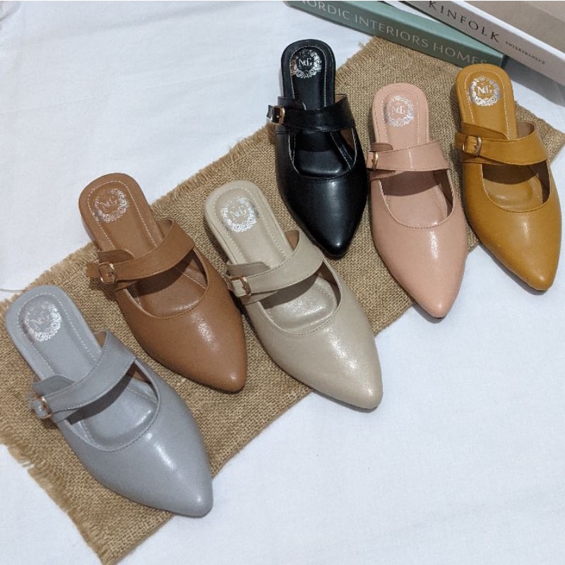 R-KHA [ Sa 18 ] Sandal Wanita Jueita Aprilia