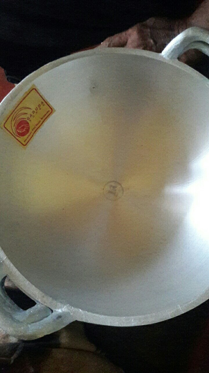 Grosir Wajan Alumunium Murah Surabaya.<br />ukuran 13. Diameter 36cm.