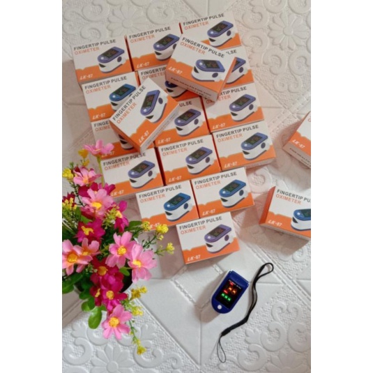 OXIMETER FINGERTIP UNTUK CEK OKSIGEN DALAM DARAH