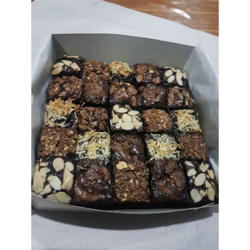 

Brownies Panggang Premium Threelicious