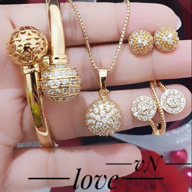 Set lapis emas 18K cantik termurah