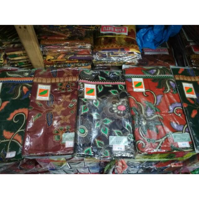 Kain batik panjang daun dewa