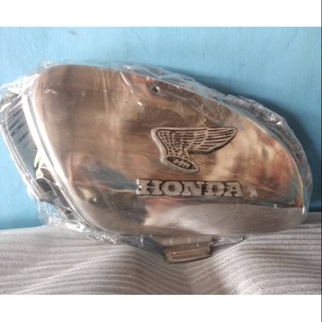 TUTUP BOK AKI HONDA C70 DIRAL BAHAN BESI