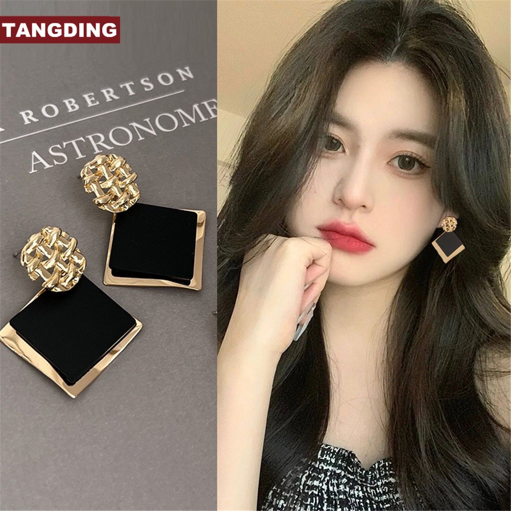 【COD Tangding】Anting Stud Bentuk Persegi Warna Hitam Gaya Retro Untuk Wanita