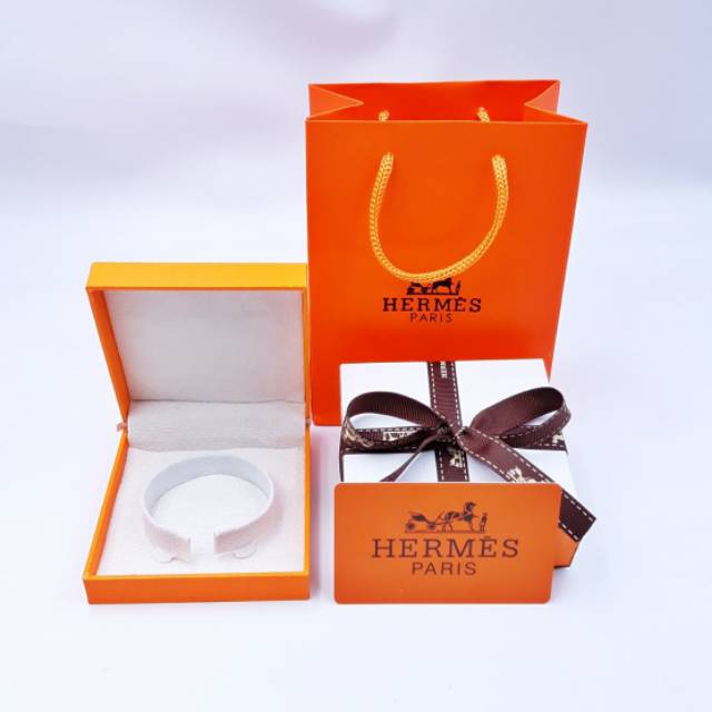 

Hermees box