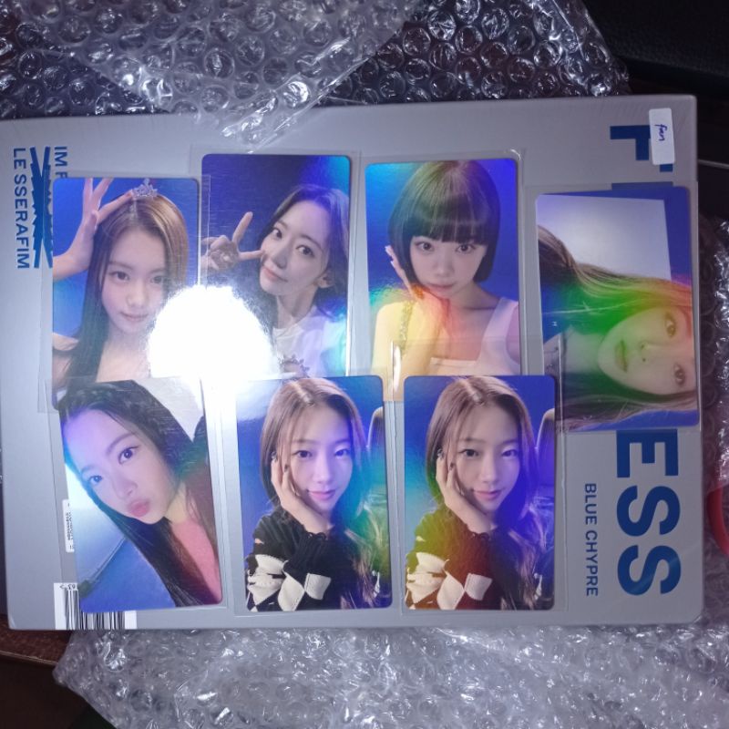 benefit photocard hologram weverse global le sserafim fearless