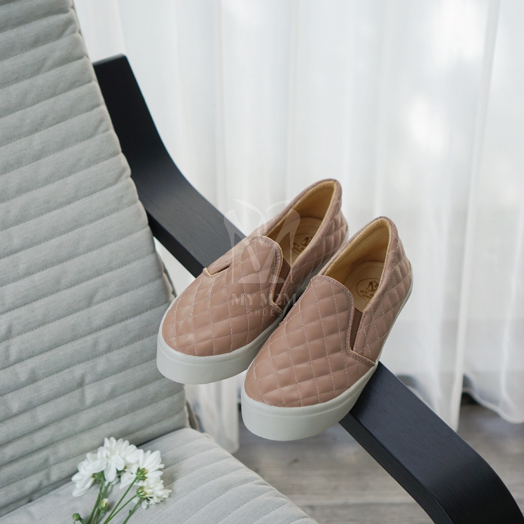 Mym2m Kimberlye Sepatu Wanita Slip on Kasual Terlaris