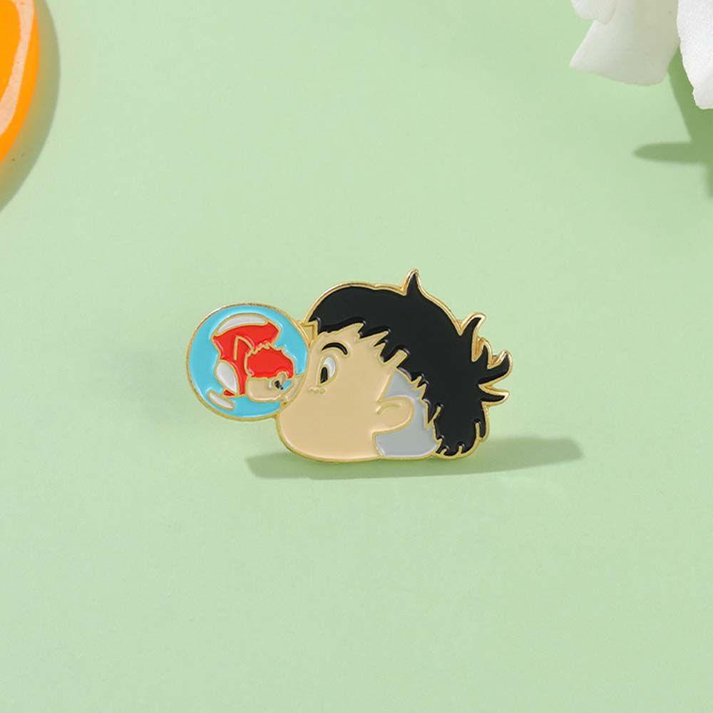 Mxbeauty Ponyo Bros Kartun Mantel Aksesoris Perhiasan Di Tebing Film Kerah Bros Lencana Pin Enamel Pin