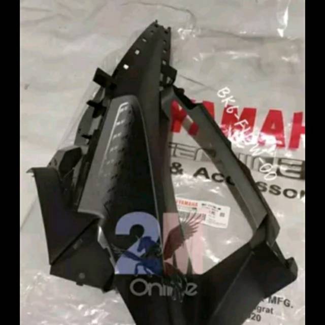 Fairing Sayap dalam Kanan R15 V3 vva original