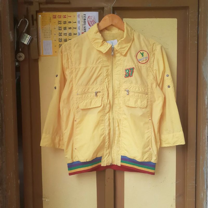 SALE JAKET VINTAGE / jaket parasut / thrift jaket second-Vness 102x60