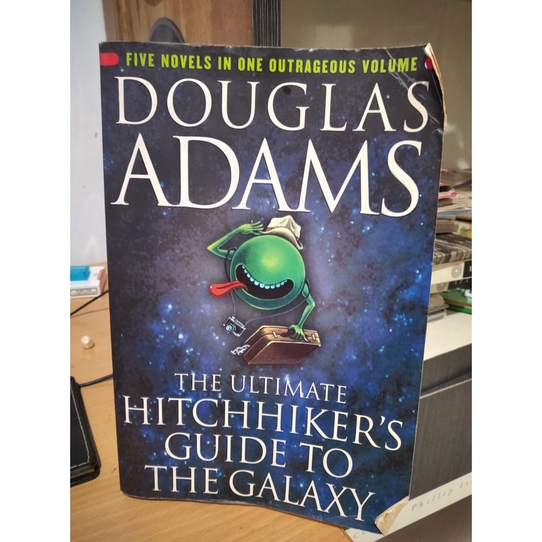 The ultimate hitchhiker's guide to the galaxy-Douglas Adam