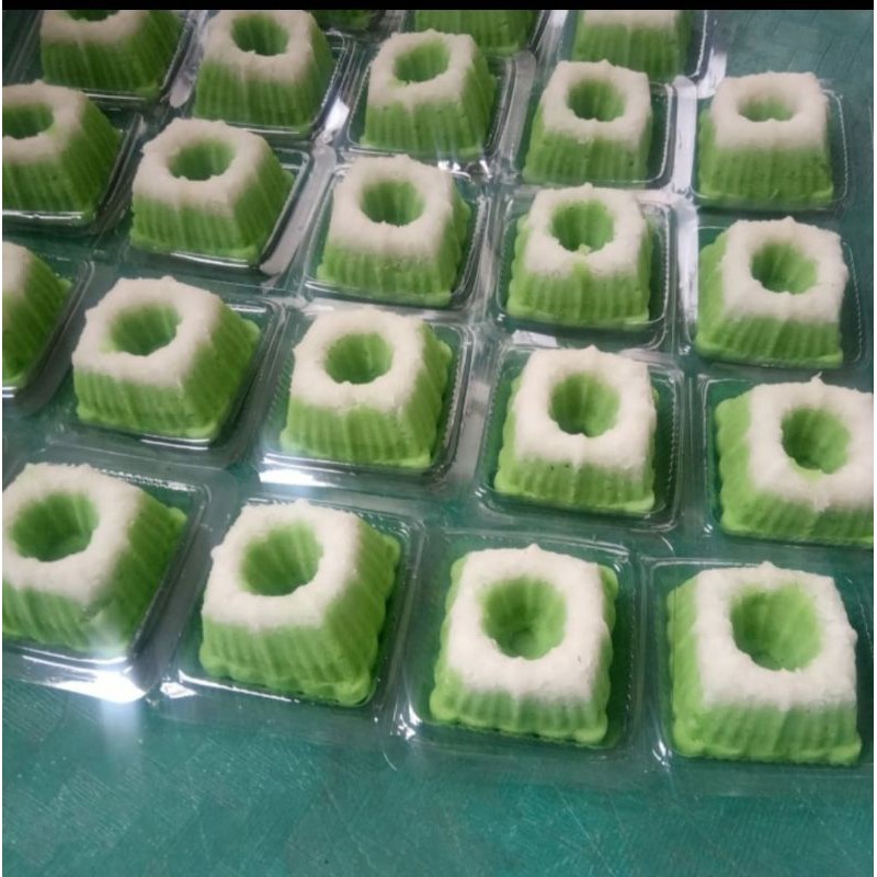 

Putu Ayu pandan - Putu Ayu Homemade