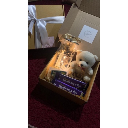 

Kado Ulang Tahun/Kado Ultah/Kado Ultah Kekinian/Kado Wisuda/Kado Pernikahan/Gift Box