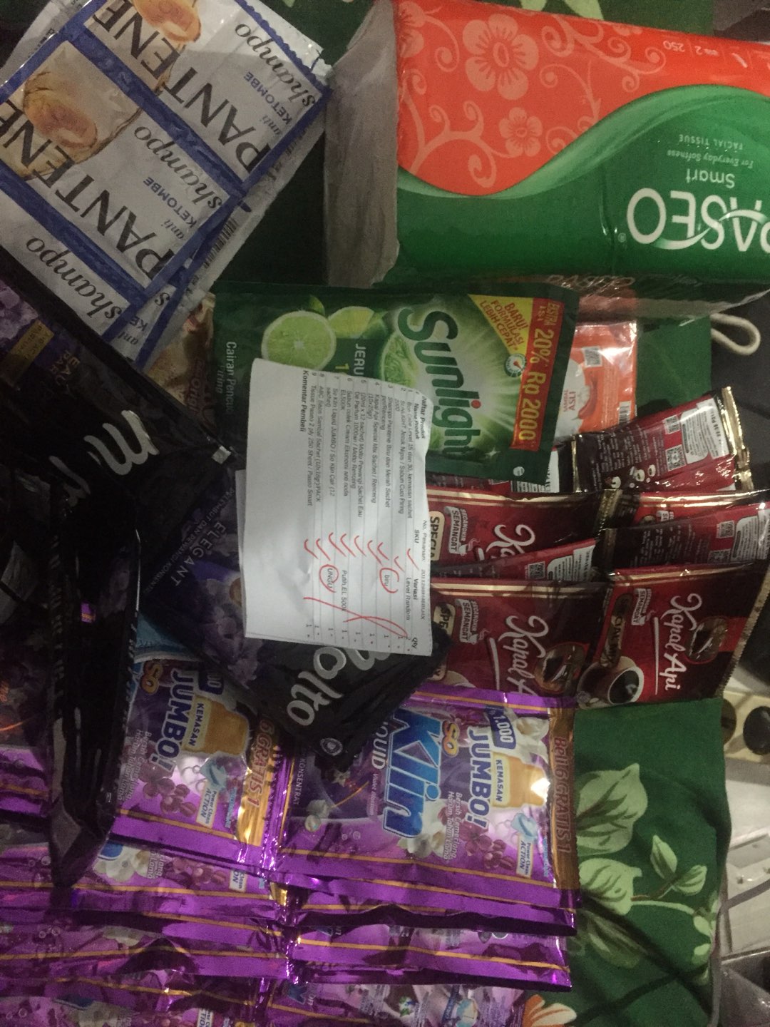 (20ml X 12 Sachet) Molto Pewangi Sachet Eau De Parfum 1000an / Molto Renceng