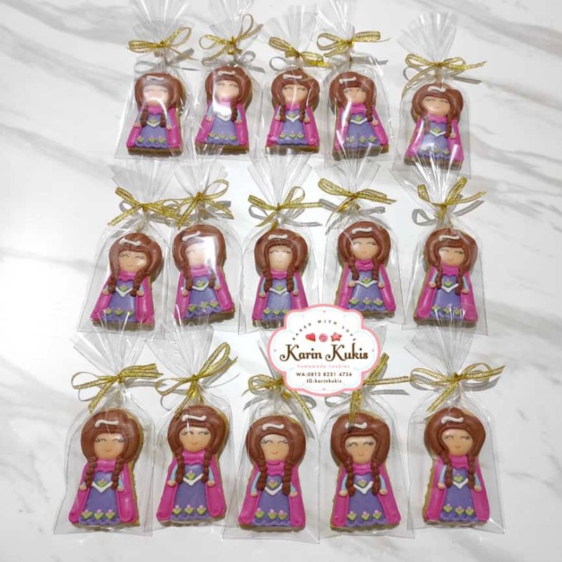 

KUKIS HIAS, KUKIS KARAKTER TEMA PRINCESS ANNA