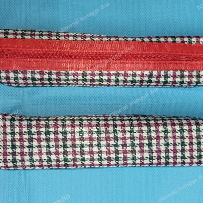 

dompet pensil kain / tempat pensil kain motif kotak resleting