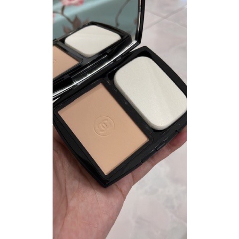 Chanel Le Teint Ultra Tenue Ultrawear Flawless Compact Foundation