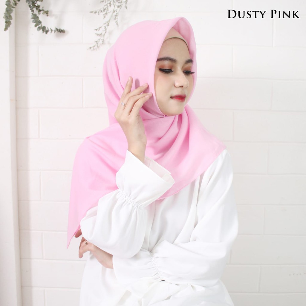 BELLA SQUARE KATUN PARIS HJ001 / HIJAB SEGI EMPAT / JILBAB SEGI EMPAT / KERUDUNG SEGI EMPAT POLOS