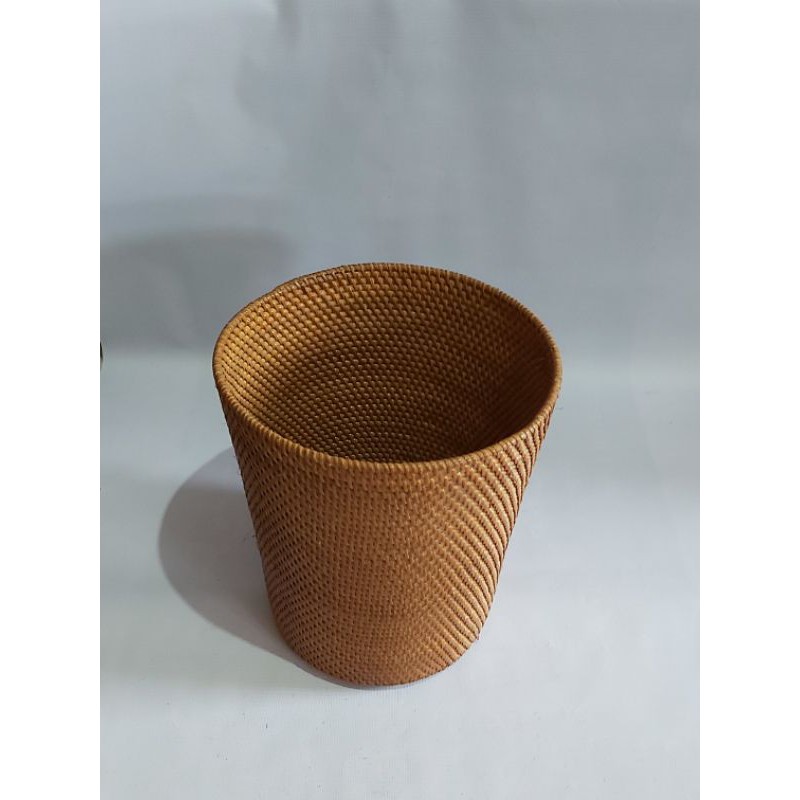 keranjang sampah rotan