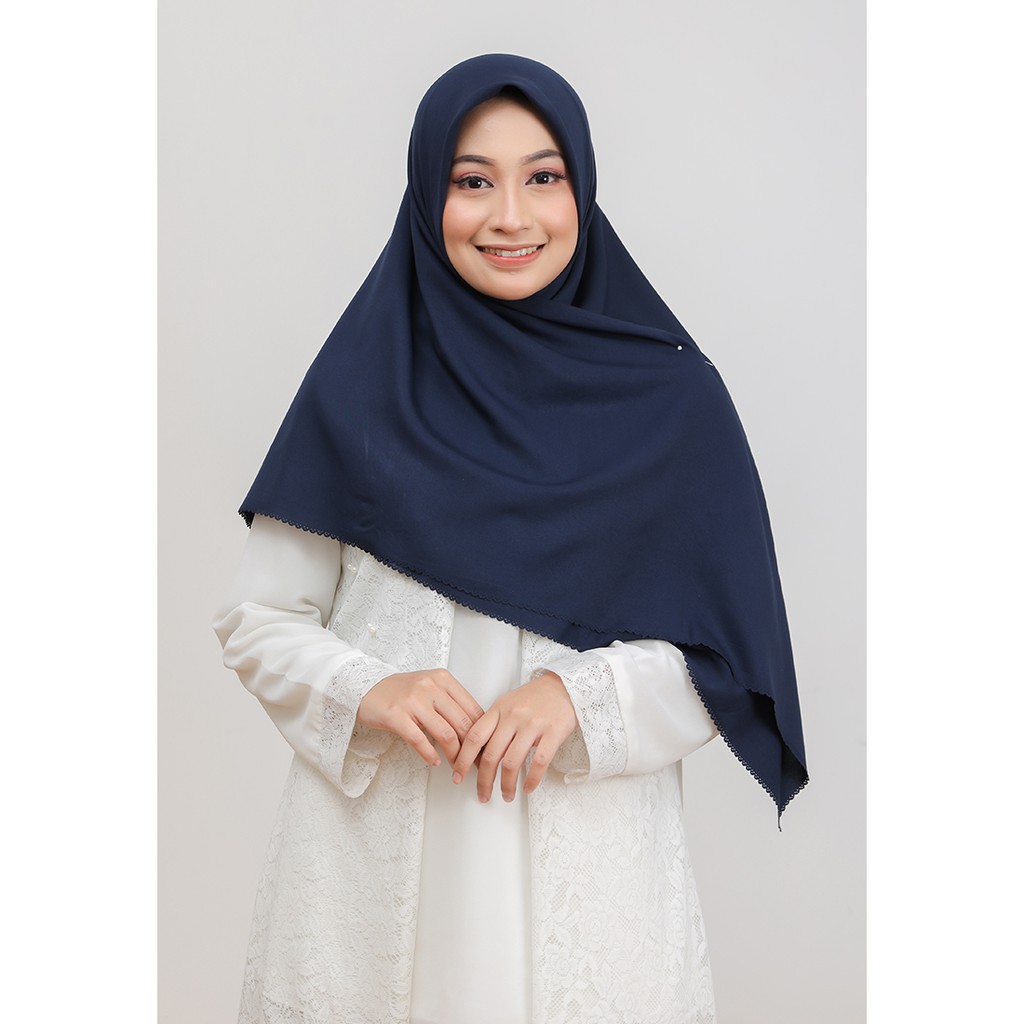 Umama Scarf - Kerudung Polos Segi Empat Voal Miracle Plain Syar'i Lc (3)-Midnight Blue