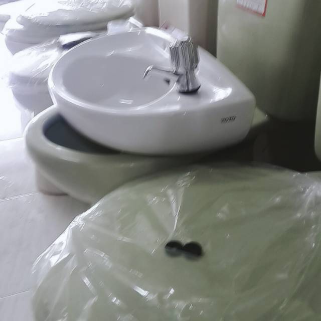 Wastafel merek toto L34