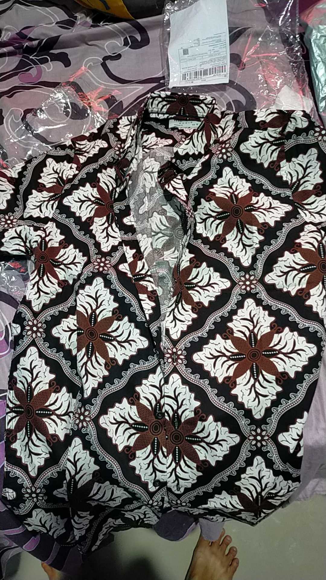 Manzone Kemeja Batik Pria Lengan Pendek Modern Fit Karaka 4-bestbuy-black