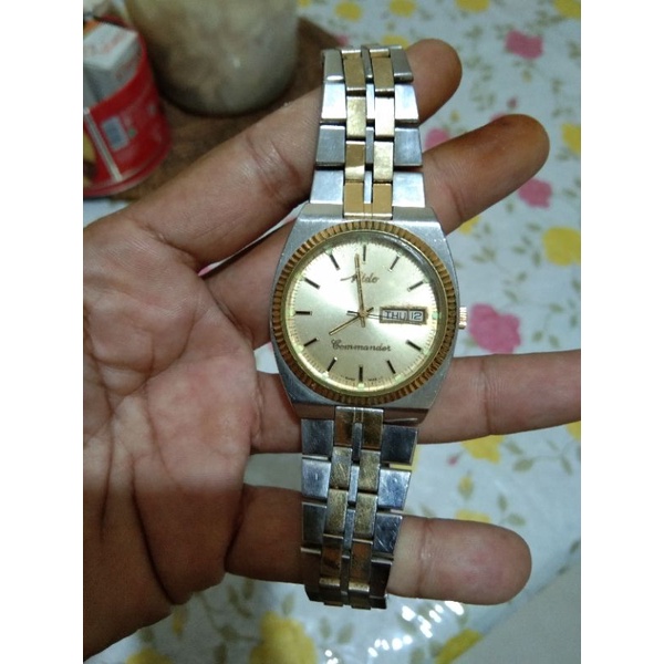 jam vintage mido automatic