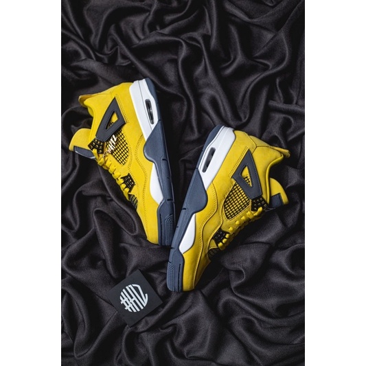 Air Jordan 4 retro lightning