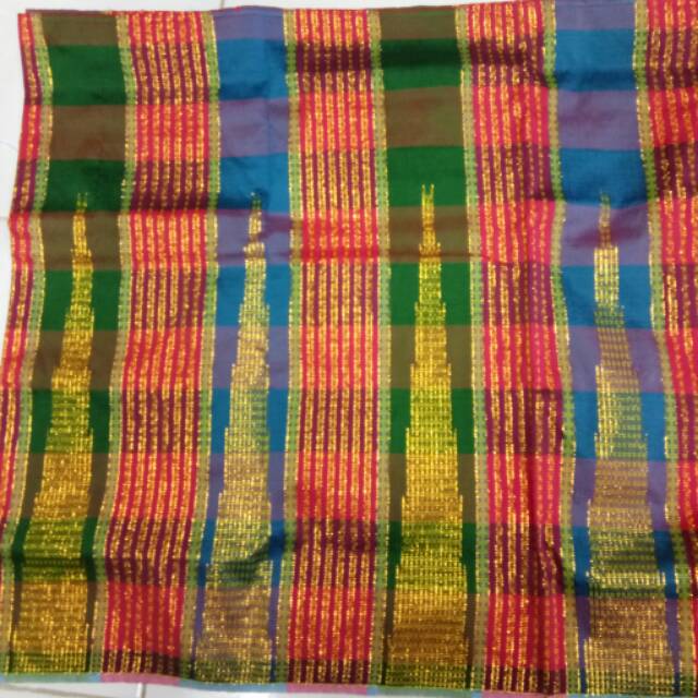 Sarung tenun sutera sengkang