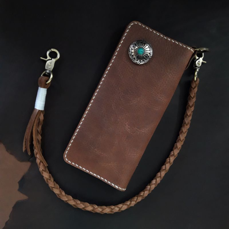 Dompet Kulit Crazyhorse Handmade Dihiasi Concho Turquoise Dan Tali Anyam