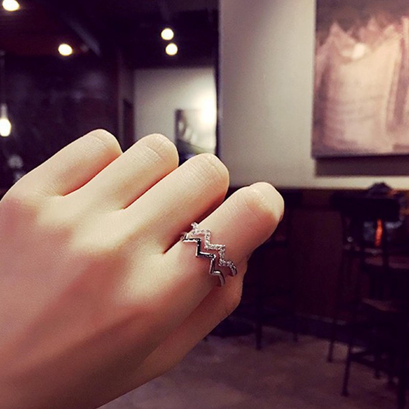 Cincin Model Gelombang Ganda Adjustable Warna Silver Untuk Hadiah