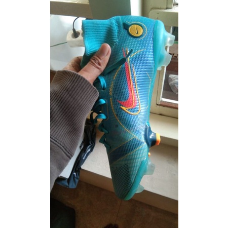 sepatu sepak bola nike mercurial second