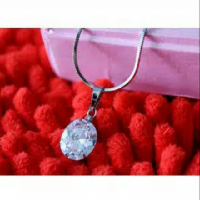 KALUNG WANITA TITANIUM SILVER + LIONTIN MONEL DIAMOND OVAL 10 X 12 MM PUTIH