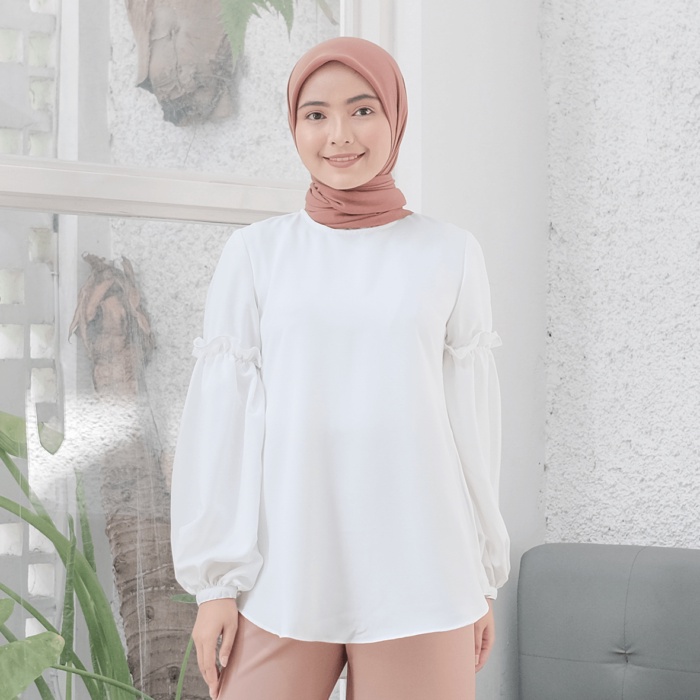 Femme Outfit - Lily Blouse (Blouse wanita)-BROKEN WHITE