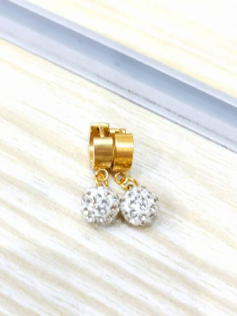 Anting Titanium anti karat motif bola disco lapis emas 24k