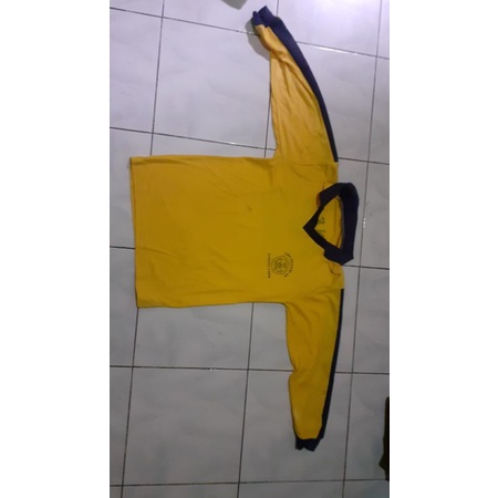 Baju olahraga smp