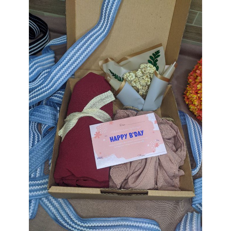 

kado hampers kekinian, kadobox, kado wisuda, wedding, dll