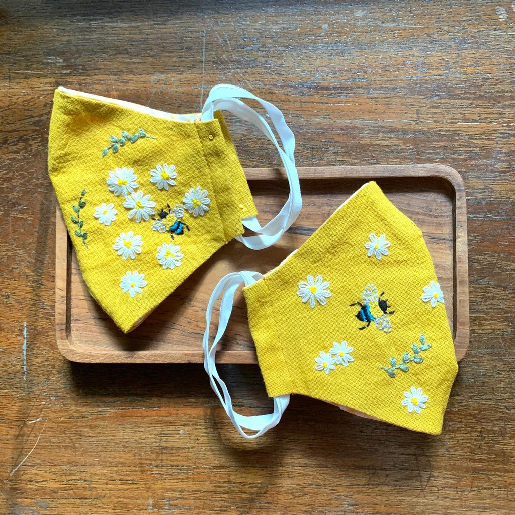 Maika’i Masker Handmade 3ply NonMedis Bordir Sulam Tangan Motif Lebah Bunga