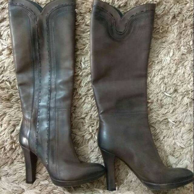 Sepatu BOTTEGA VENETA Auth Preloved