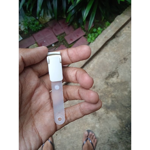 

Jepit penjepit ID Card Name Tag kerang putih plastik harga perbiji terlaris