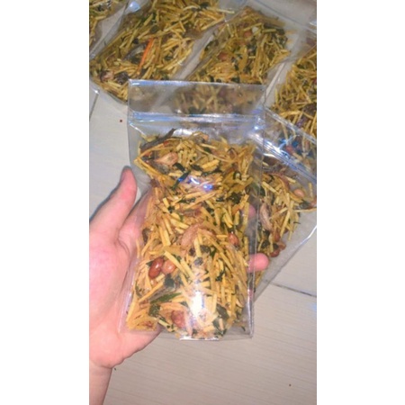 

serundeng ubi jala 80 gr