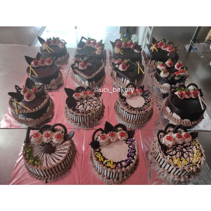 

Ganache cake ready stock uci bakery