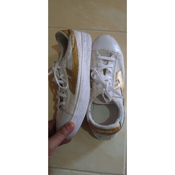 Sepatu Second Warrior