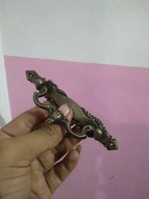 Handle / Tarikan Laci Gagang Lemari Pintu Rumah Kuningan Motif Ukir 13cm