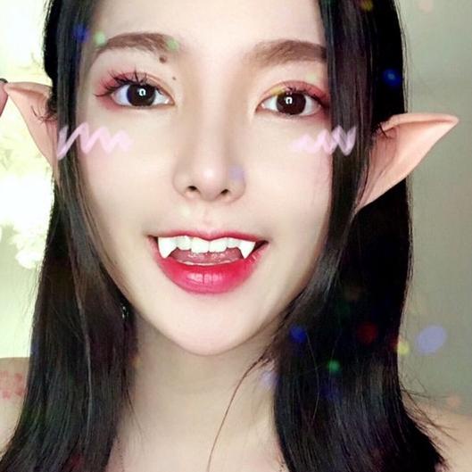 5.5 BRANDS FESTIVAL gigi taring palsu fake teeth mainan vampire dracula cosplay zombie serigala