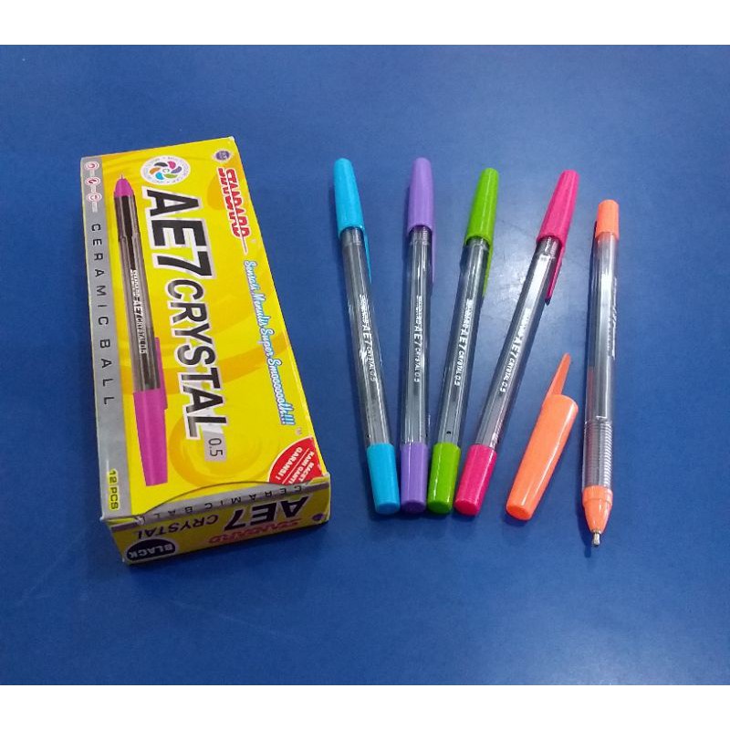 

Pulpen standard AE7 crystal 0.5mm warna hitam 1 pcs