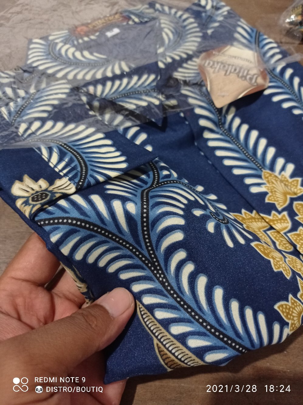 Kemeja Batik Semi Sutra Sanwoz Puring Istimewa