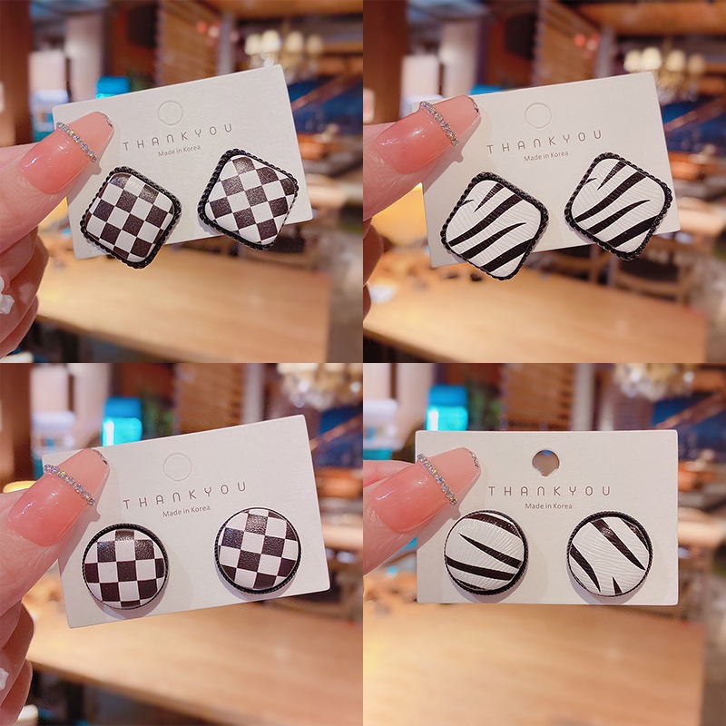 Shuling S925 silver needle Retro Checkerboard Earrings Fashion Super Nice Stud Earrings