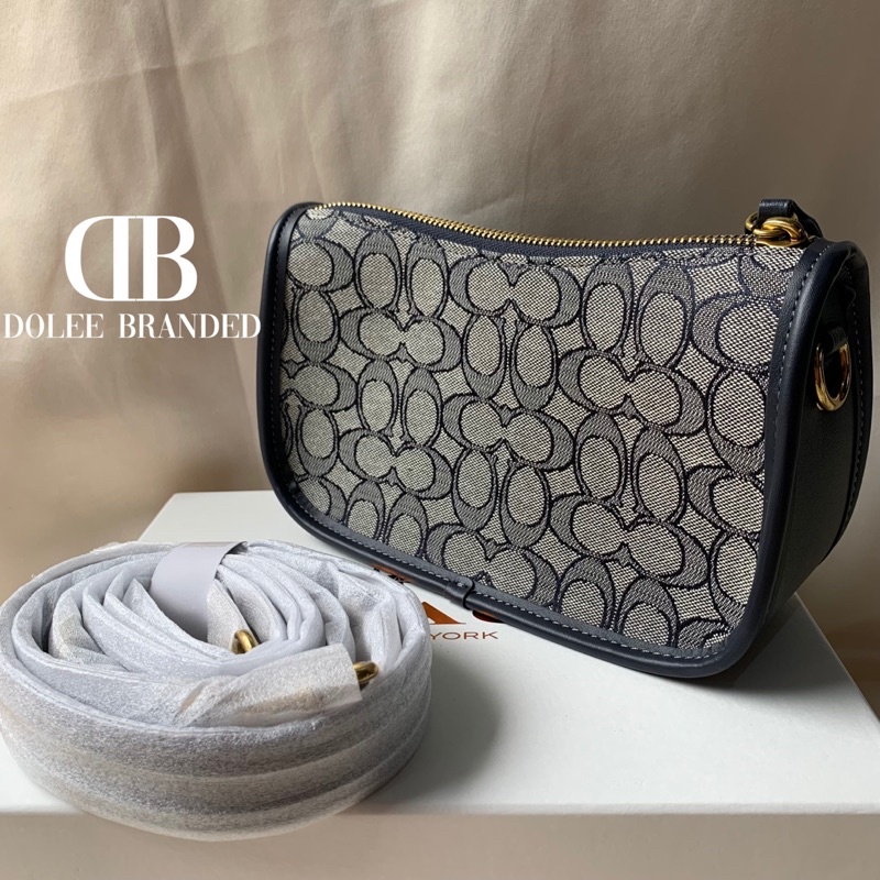 Coach Swinger Bag In Signature Jacquard (C0721)